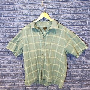 VAN HEUSEN BUTTON DOWN XL 17 TO 17.5